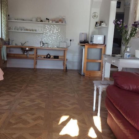 Pembrokeshire Fields Hotel Хавърфордуест Екстериор снимка