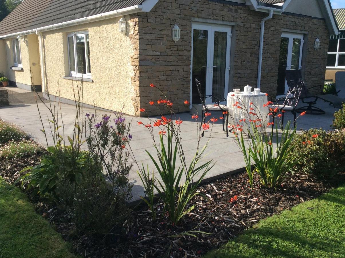 Pembrokeshire Fields Hotel Хавърфордуест Екстериор снимка
